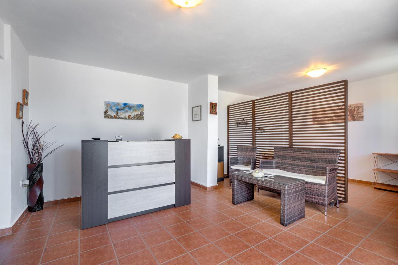 Reggina'S Apartments Finikas  Zewnętrze zdjęcie